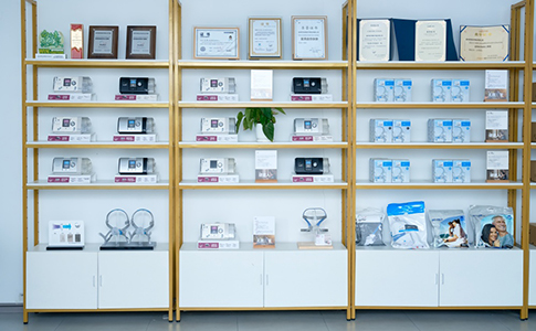 三店联动四十余员工，专业团队护航呼吸健康服务